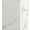 Avery piedestal i hvid marmorprint 25x25x50cm