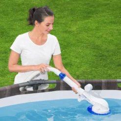 Bestway poolrenser
